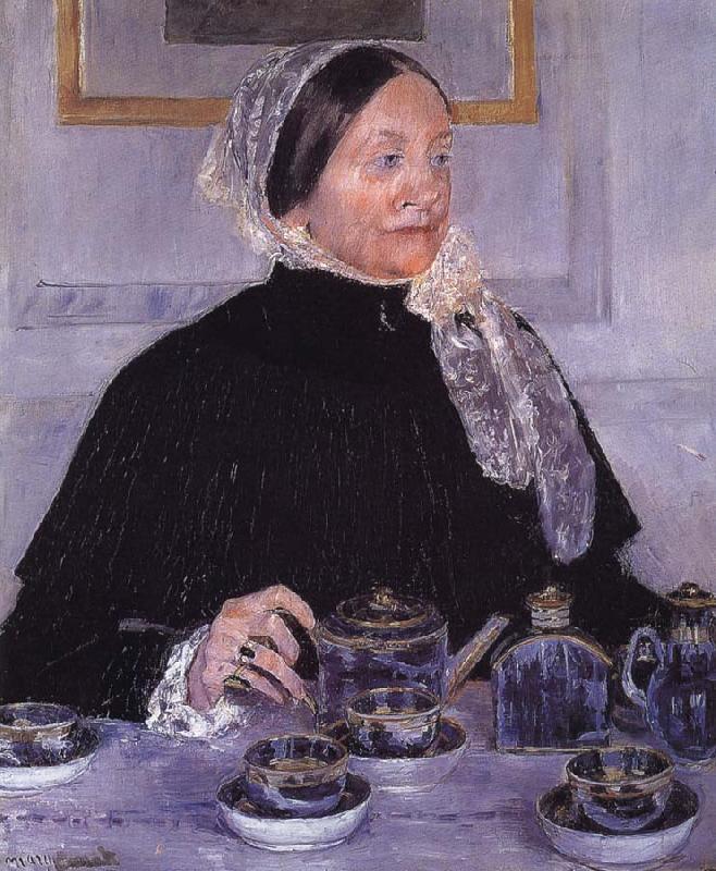 Mary Cassatt Woman beside tea-table China oil painting art